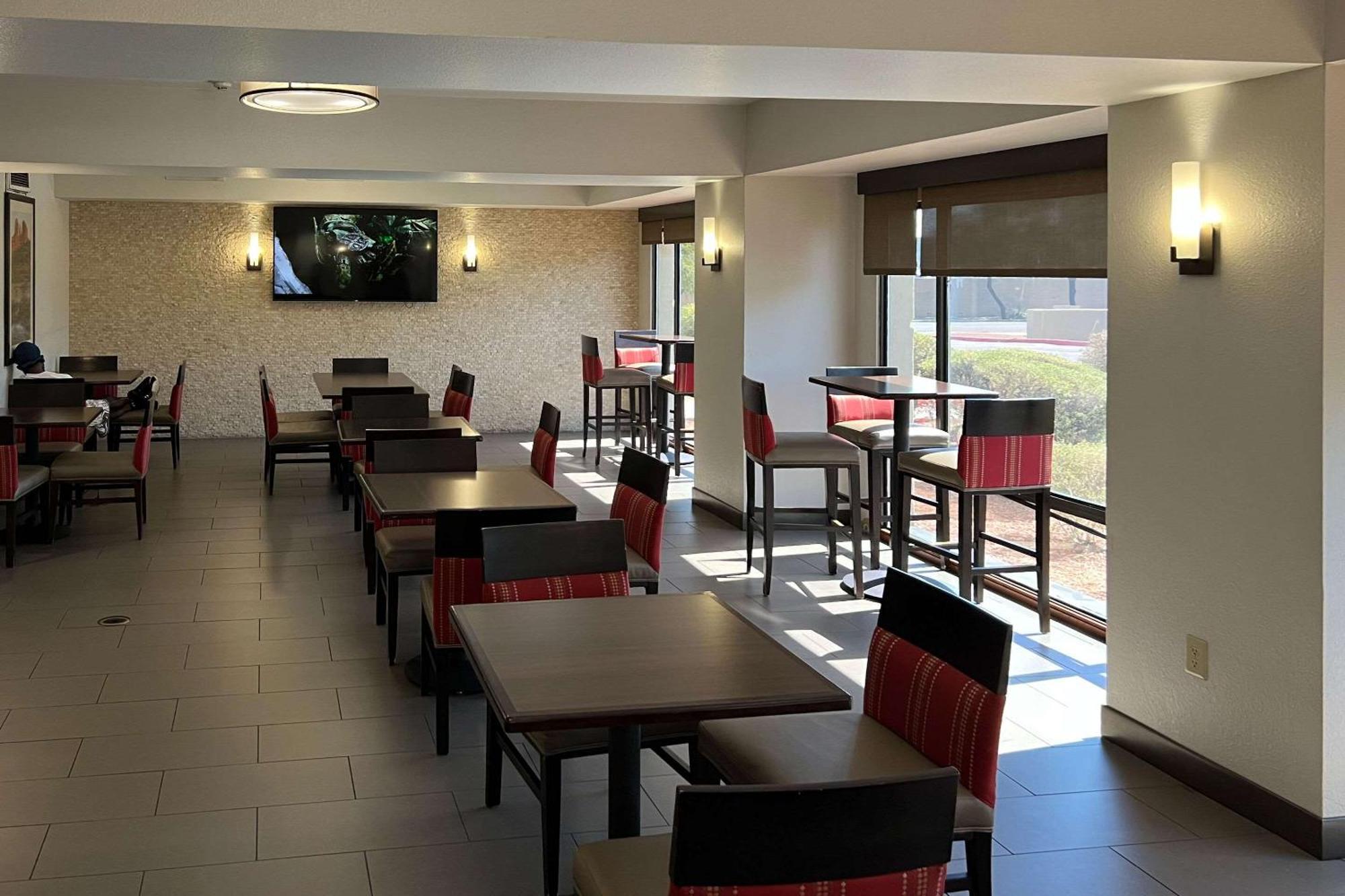 Comfort Inn I-10 West At 51St Ave Phoenix Bagian luar foto
